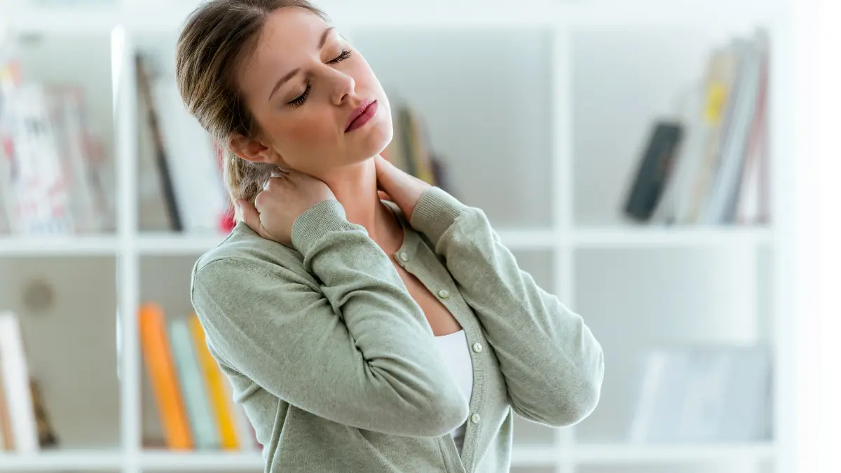 Dolore alla cervicale: le 5 cause più comuni