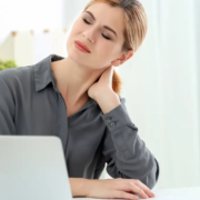 Cervicalgia quando il dolore al collo diventa un problema serio